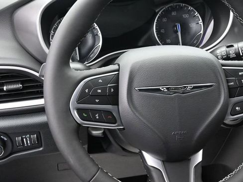 New 2025 Chrysler Voyager LX image 27