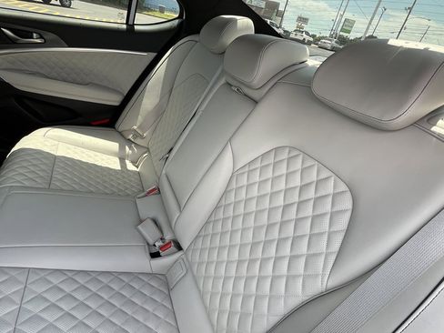 Used 2024 Genesis G70 3.3T Advanced w/ Sport Prestige Package RWD image 17