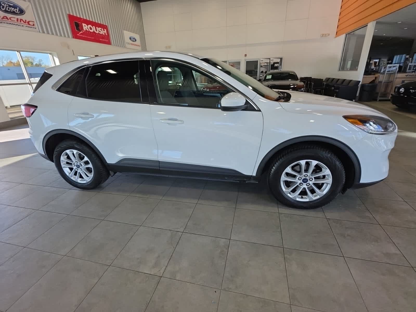 Used 2020 Ford Escape SE AWD/4WD image 5