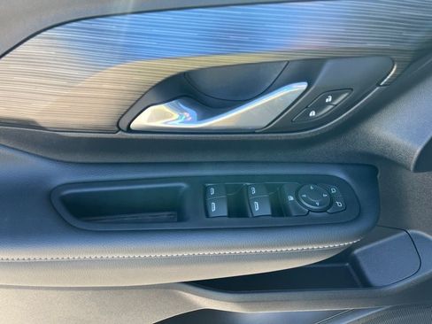 Used 2024 GMC Terrain SLE w/ Driver Convenience Package AWD/4WD image 22