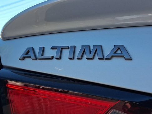 Certified 2023 Nissan Altima 2.5 SR w/ SR Premium Package AWD/4WD image 32