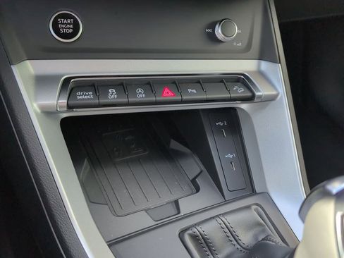 New 2025 Audi Q3 2.0T Premium image 9