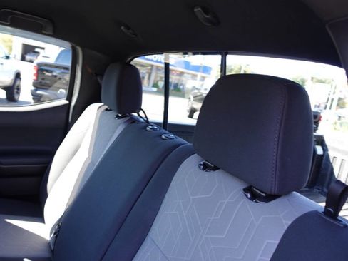 Used 2020 Toyota Tacoma TRD Sport image 21