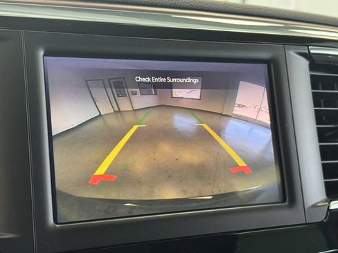 Used 2024 Chrysler Voyager LX FWD image 23