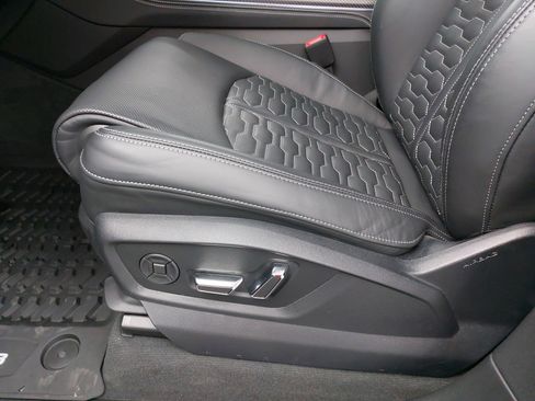 Used 2022 Audi RS Q8 image 31