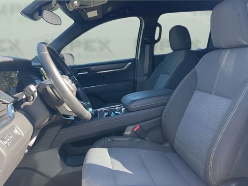 Used 2025 GMC Acadia Elevation FWD image 9