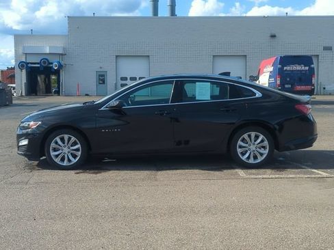 Used 2022 Chevrolet Malibu LT w/ Leather Package FWD image 6
