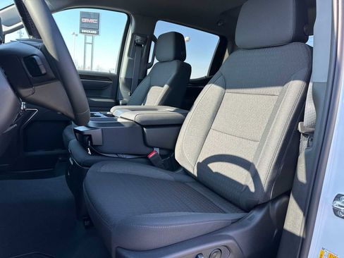 New 2026 GMC Sierra 1500 Elevation image 21