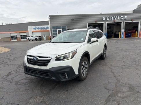 Used 2021 Subaru Outback Premium image 17
