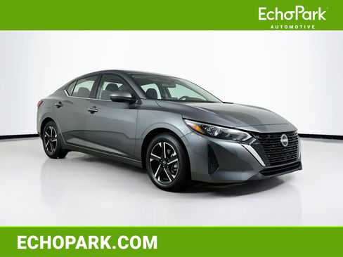 Used 2025 Nissan Sentra SV FWD image 1