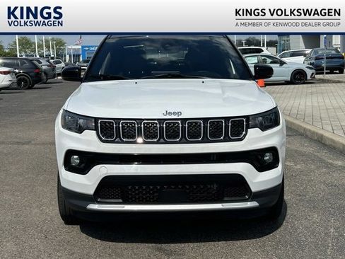 Used 2023 Jeep Compass Limited AWD/4WD image 2