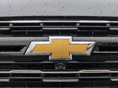 New 2026 Chevrolet Suburban High Country image 17