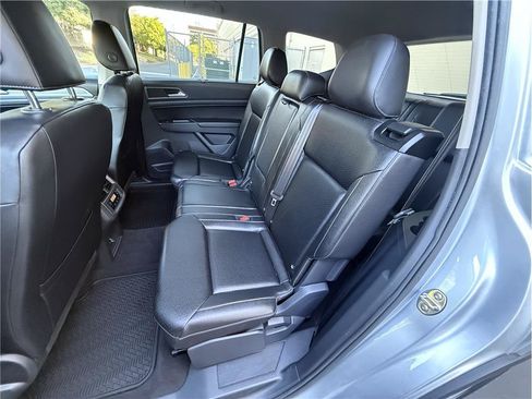 Used 2018 Volkswagen Atlas SE FWD image 19