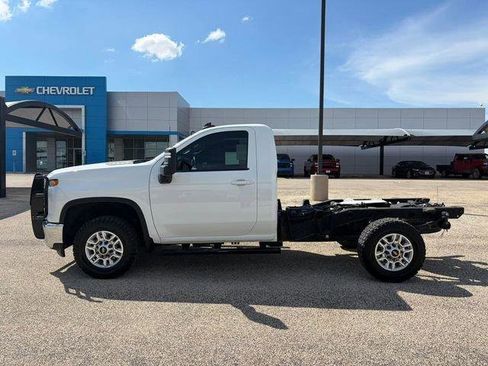 Used 2022 Chevrolet Silverado 2500 LT w/ Convenience Package AWD/4WD image 8