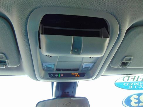 Used 2023 Chevrolet Blazer LT image 23