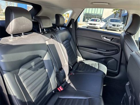 Used 2023 Ford Edge SEL image 9