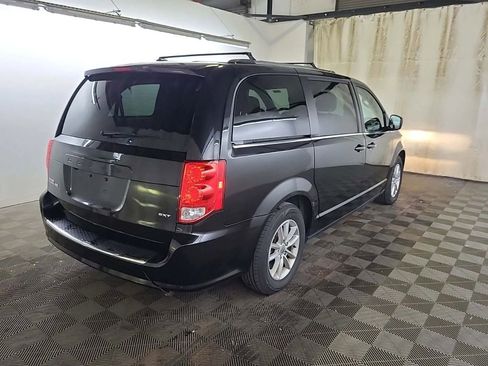 Used 2020 Dodge Grand Caravan SXT image 4