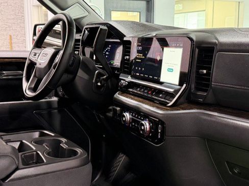 Certified 2025 GMC Sierra 1500 Elevation w/ Max Trailering Package AWD/4WD image 9