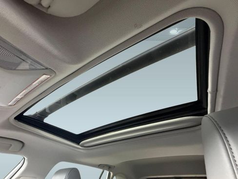 Used 2019 Toyota RAV4 XLE Premium w/ Advanced Technology Package FWD image 14
