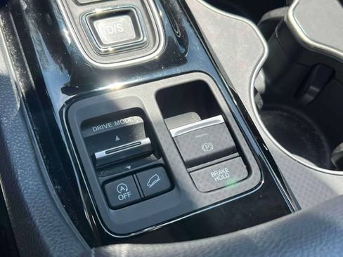 Used 2023 Honda Pilot Elite image 37