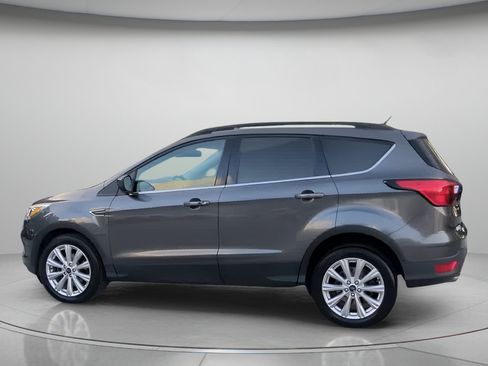 Used 2019 Ford Escape SEL FWD image 17