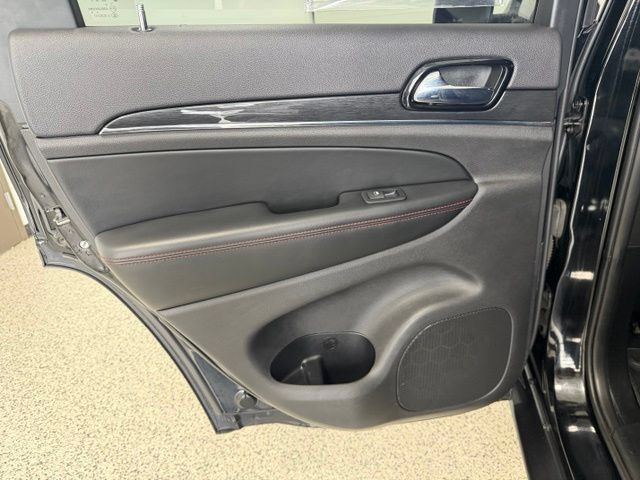 Used 2019 Jeep Grand Cherokee Trailhawk w/ Trailhawk Luxury Group AWD/4WD image 25
