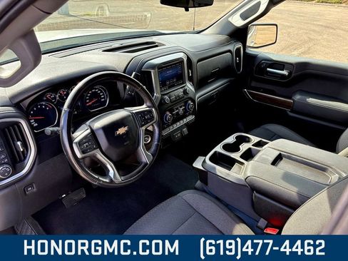 Used 2021 Chevrolet Silverado 1500 LT image 12