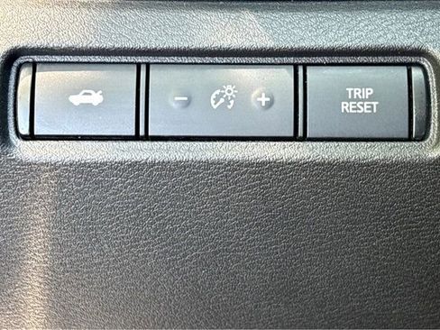 Certified 2024 Nissan Altima 2.5 SV FWD image 16