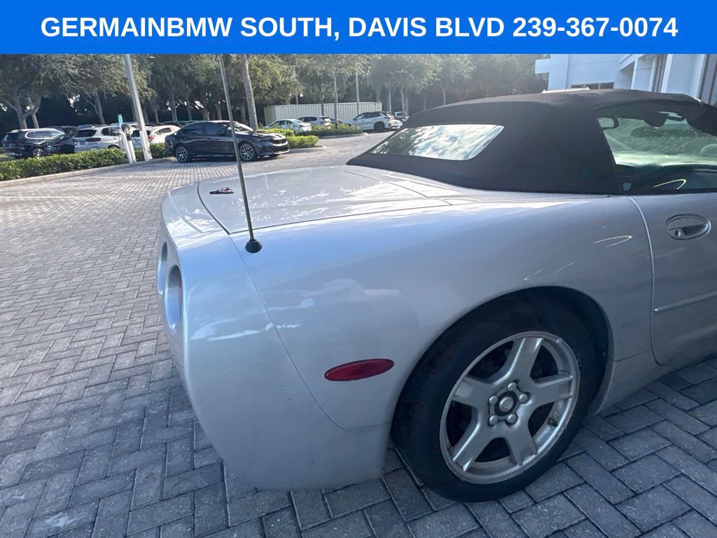 Used 1999 Chevrolet Corvette Convertible RWD image 13