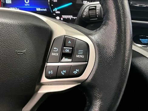 Used 2022 Ford Explorer XLT w/ XLT Sport Appearance Package image 12