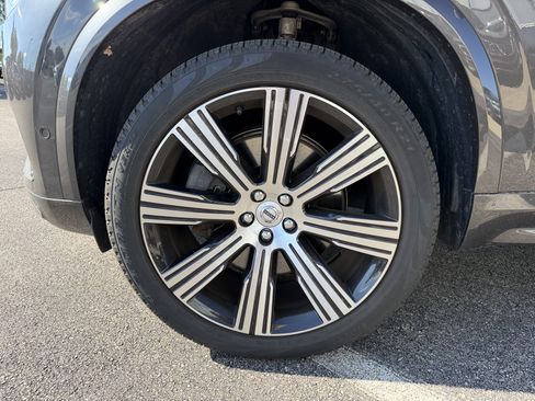 Used 2024 Volvo XC90 T8 Plus w/ Protection Package Premier AWD/4WD image 12