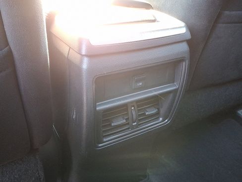 Used 2015 Nissan Murano SV w/ Premium Package image 12