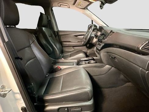 Used 2022 Honda Pilot Touring image 31
