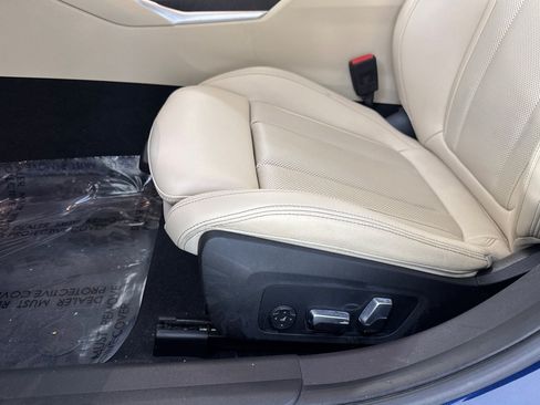 Used 2023 BMW 330i Sedan w/ Parking Assistance Package RWD image 14