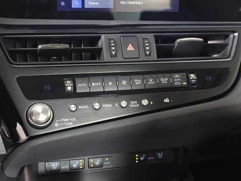 Used 2025 Lexus ES 350 w/ Premium Package image 44