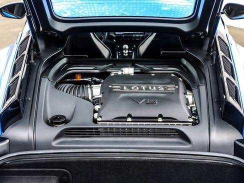 Used 2024 Lotus Emira First Edition image 9