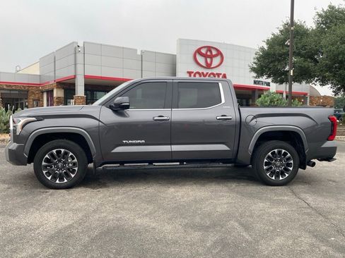 Used 2025 Toyota Tundra Limited AWD/4WD image 7