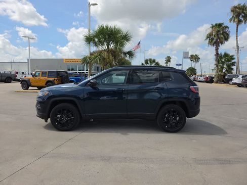 New 2026 Jeep Compass Latitude AWD/4WD image 11