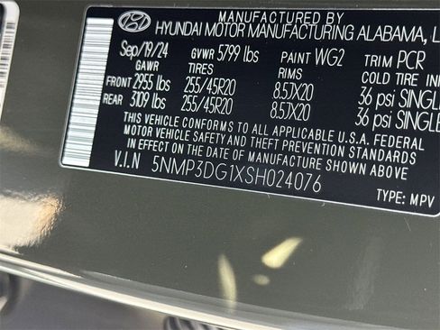 Used 2025 Hyundai Santa Fe Limited image 32