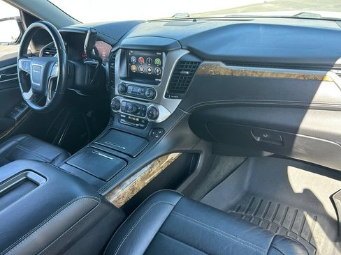 Used 2015 GMC Yukon Denali w/ Touring Package AWD/4WD image 36