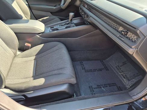 Used 2025 Honda Accord LX image 29