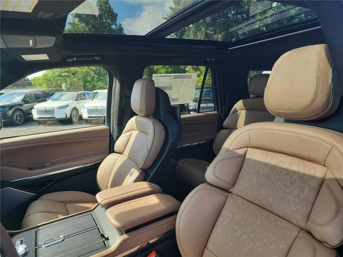 New 2025 Lincoln Navigator L Black Label image 14