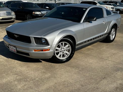 Used 2005 Ford Mustang Coupe image 71