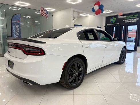 Used 2020 Dodge Charger SXT w/ Blacktop Package image 12