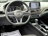 Used 2023 Nissan Altima 2.5 SV image 4