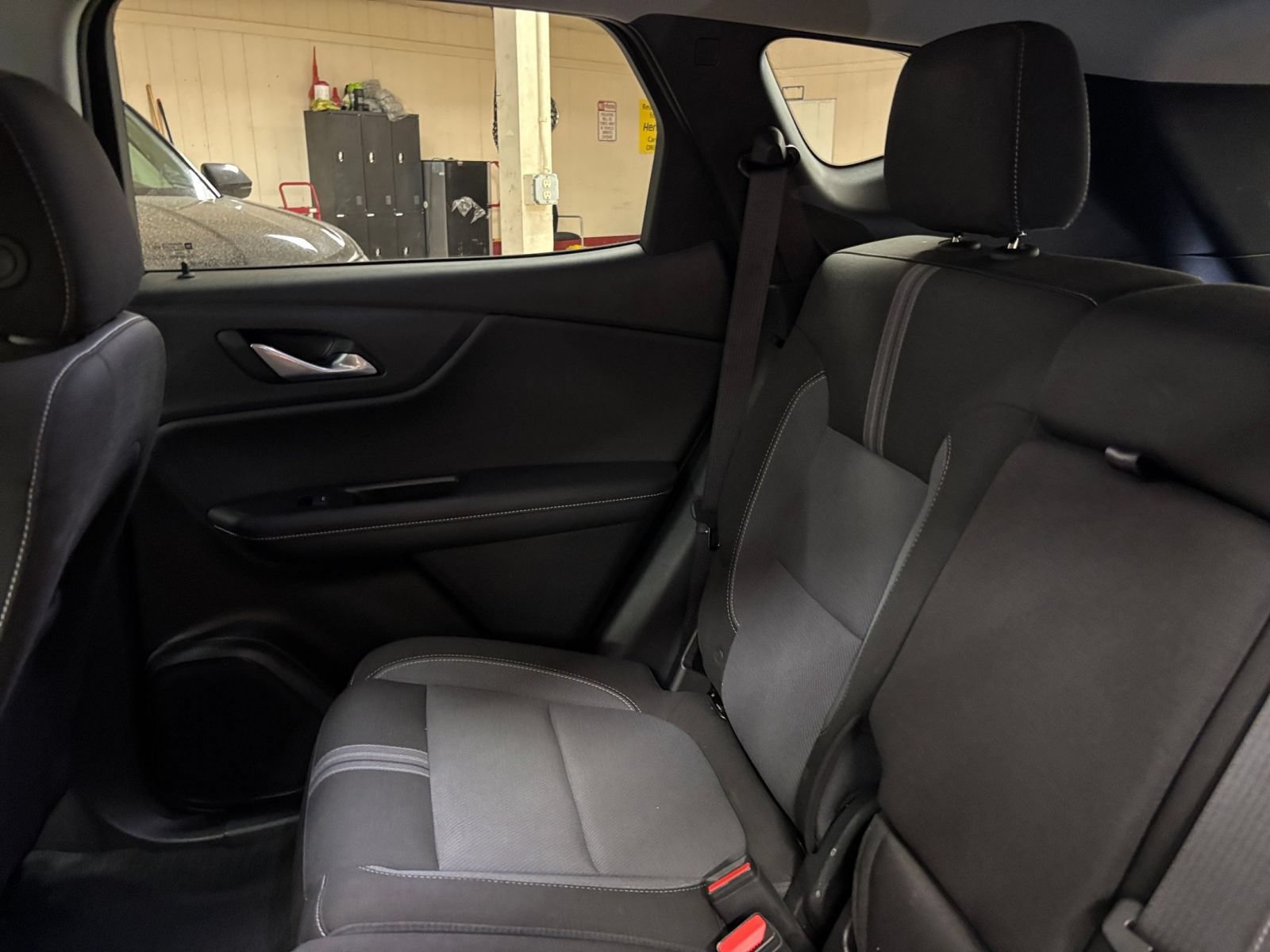 Used 2025 Chevrolet Blazer LT FWD image 39