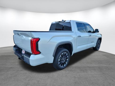 Used 2025 Toyota Tundra Limited AWD/4WD image 5