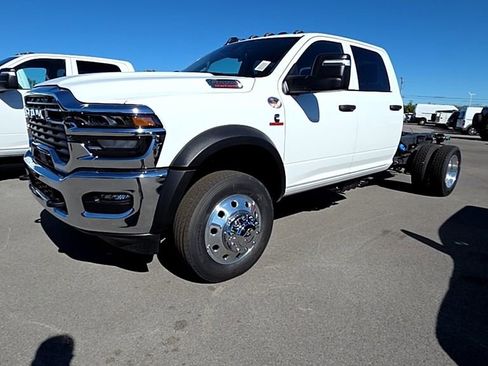 New 2026 RAM 4500 Tradesman w/ Chrome Appearance Group image 1