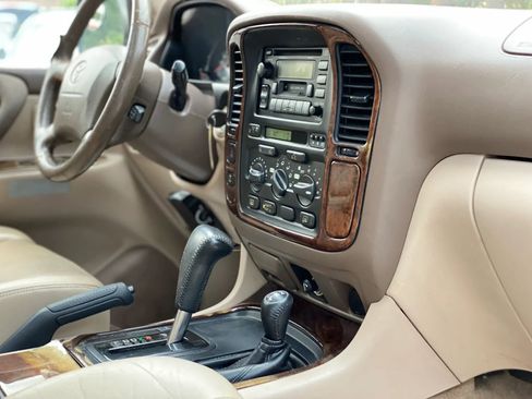 Used 1998 Toyota Land Cruiser image 16