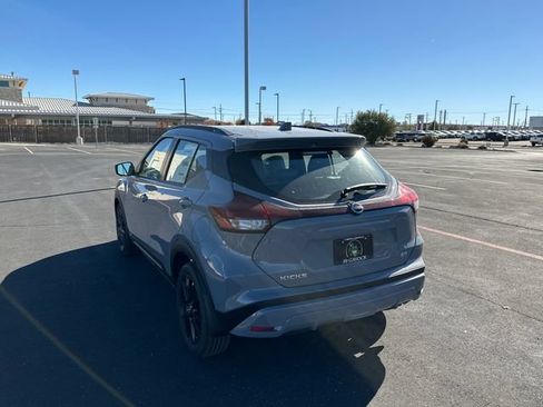 Used 2024 Nissan Kicks SR w/ SR Premium Package FWD image 5